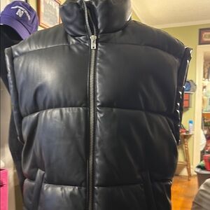 Men's Black Puffer Vest